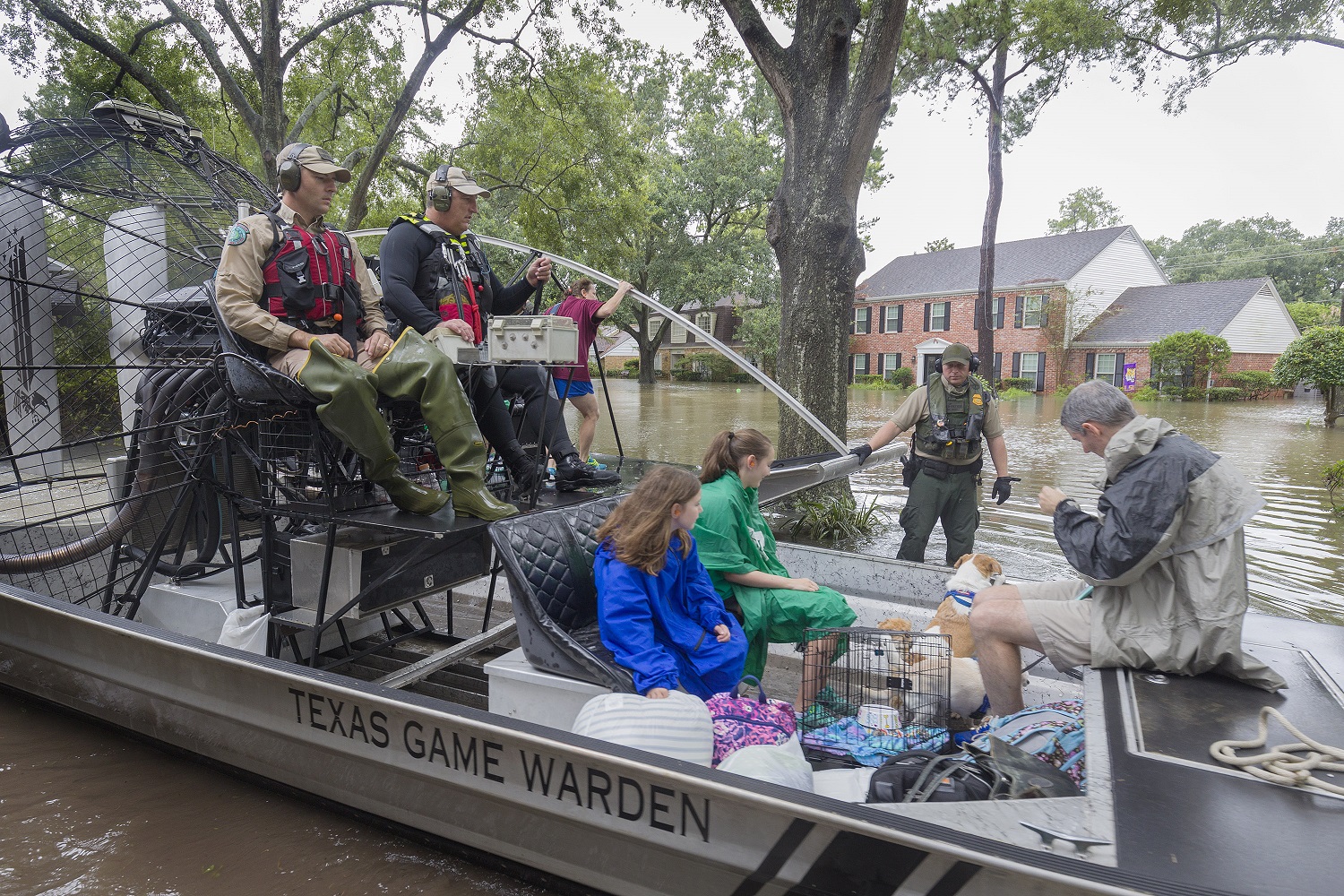 Game Wardens evacuating flood victims after Hurricane Harvey. Image by Earl Nottingham.